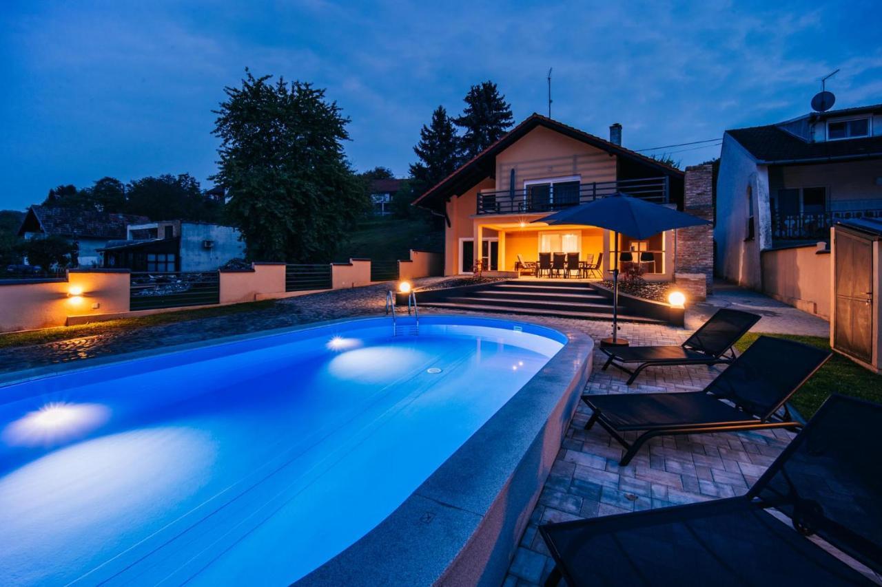Villa Aljmaš Zewnętrze zdjęcie