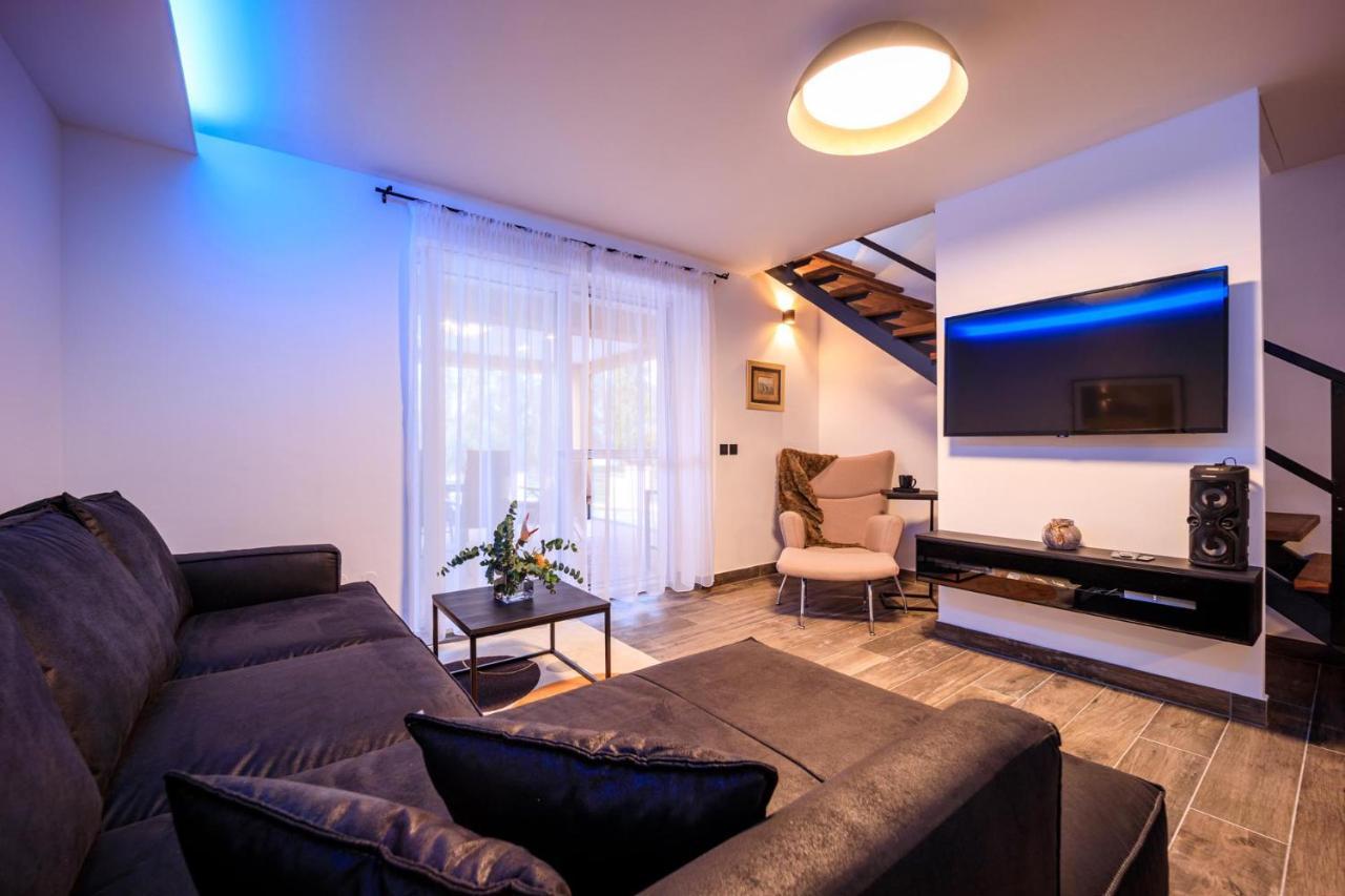 Villa Aljmaš Zewnętrze zdjęcie