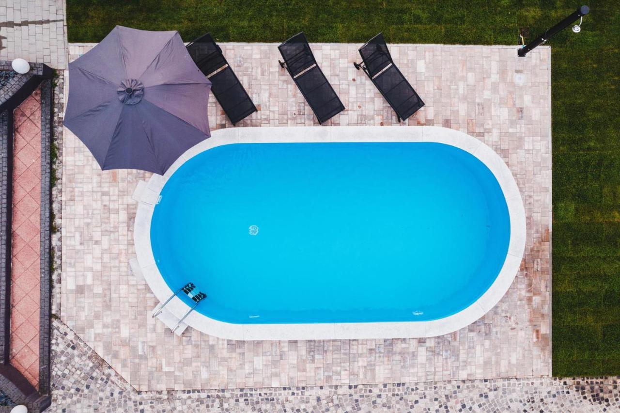 Villa Aljmaš Zewnętrze zdjęcie